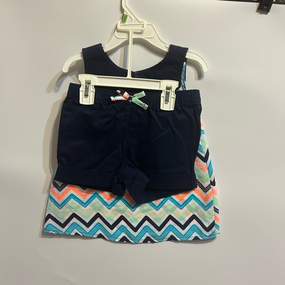 Two piece set - Picture 2 of 2